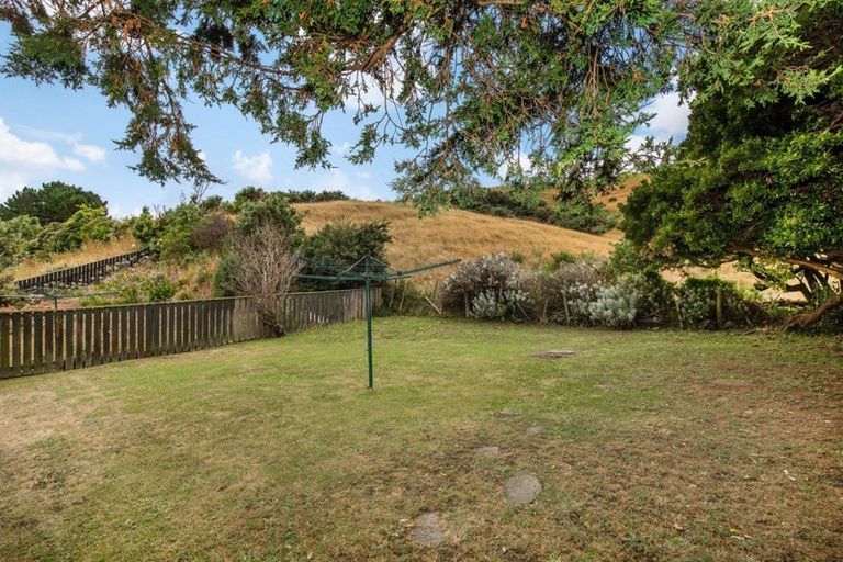 Photo of property in 21 Marne Grove, Waitangirua, Porirua, 5024