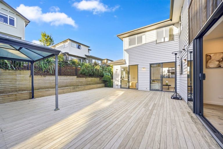 Photo of property in 5 Luff Place, Long Bay, Auckland, 0630