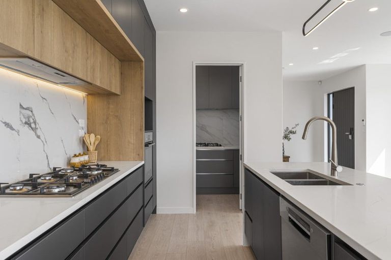 Photo of property in 52 Pukemarino Road, Waimauku, 0812