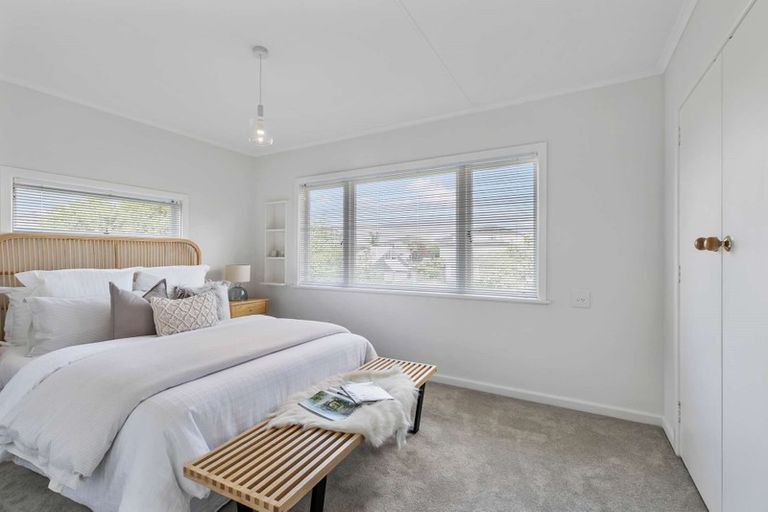 Photo of property in 1/15 Stanley Avenue, Milford, Auckland, 0620