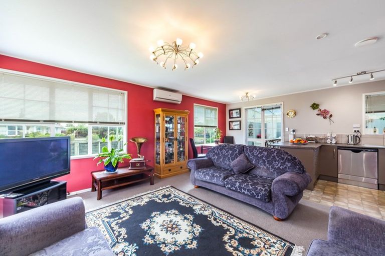Photo of property in 56 Tiraumea Drive, Pakuranga, Auckland, 2010