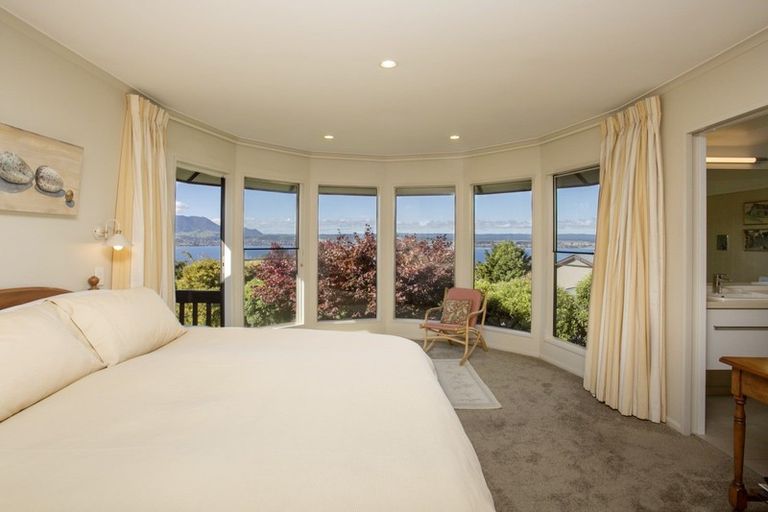 Photo of property in 43 Mapara Road, Acacia Bay, Taupo, 3385