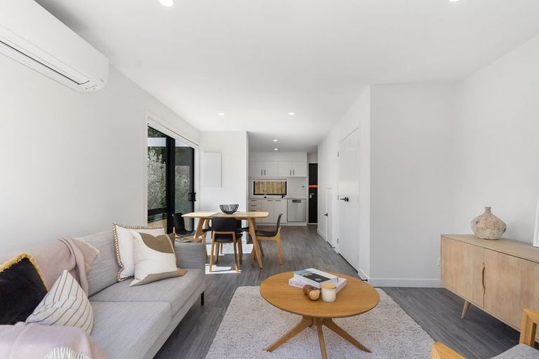 Photo of property in 2a Ellen Avenue, Hillcrest, Auckland, 0627