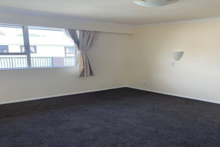 Photo of property in 6 Haylock Grove, Totara Park, Upper Hutt, 5018