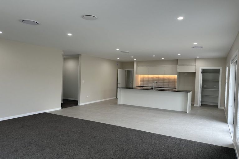 Photo of property in 11 Cassin Place, Taradale, Napier, 4112
