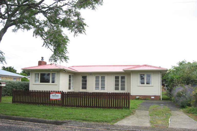 Photo of property in 38 Montgomery Avenue, Pukekohe, 2120