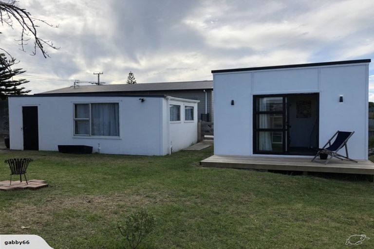 Photo of property in 29 Hunia Terrace, Himatangi Beach, Foxton, 4891