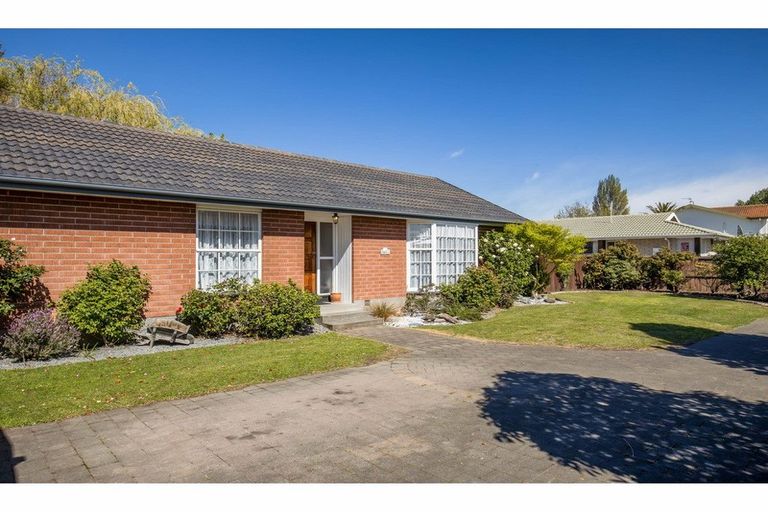 Photo of property in 108d Withells Road, Avonhead, Christchurch, 8042