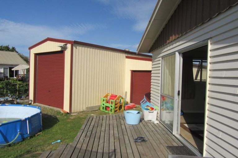 Photo of property in 2 Kowhai Avenue, Edgecumbe, 3120