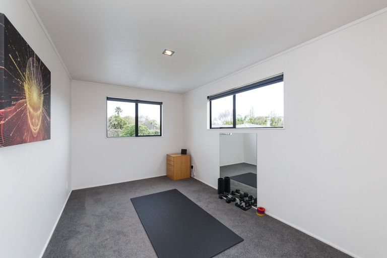 Photo of property in 23 Walnut Grove, Kelvin Grove, Palmerston North, 4414