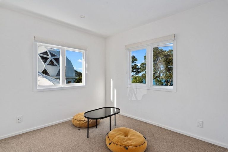 Photo of property in 49 Chatham Avenue, Paremoremo, Auckland, 0632