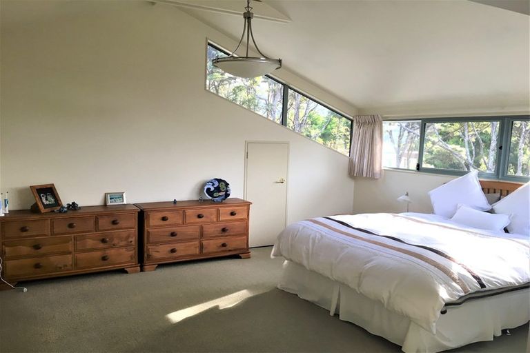 Photo of property in 108 Mountain Road, Henderson Valley, Auckland, 0612