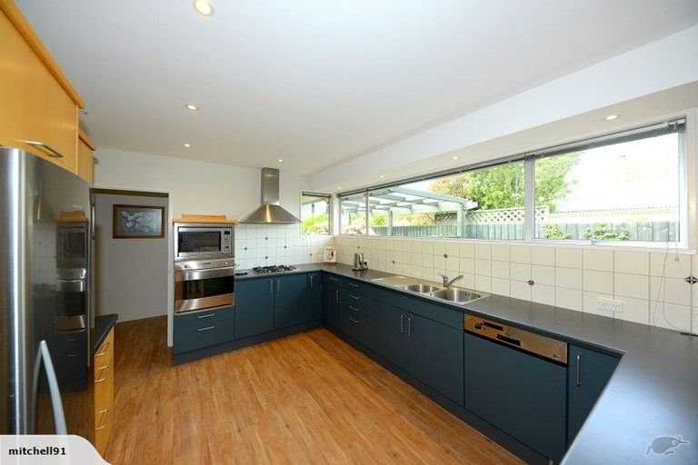Photo of property in 45 Crofton Road, Harewood, Christchurch, 8051