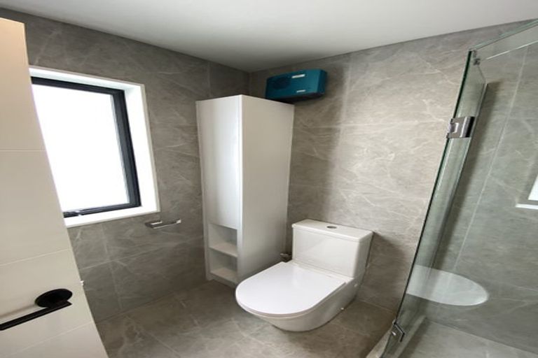 Photo of property in 36d Eastern Beach Road, Bucklands Beach, Auckland, 2012