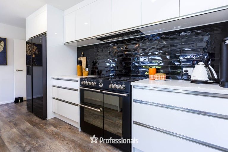 Photo of property in 8 Kerrigan Crescent, Wallaceville, Upper Hutt, 5018