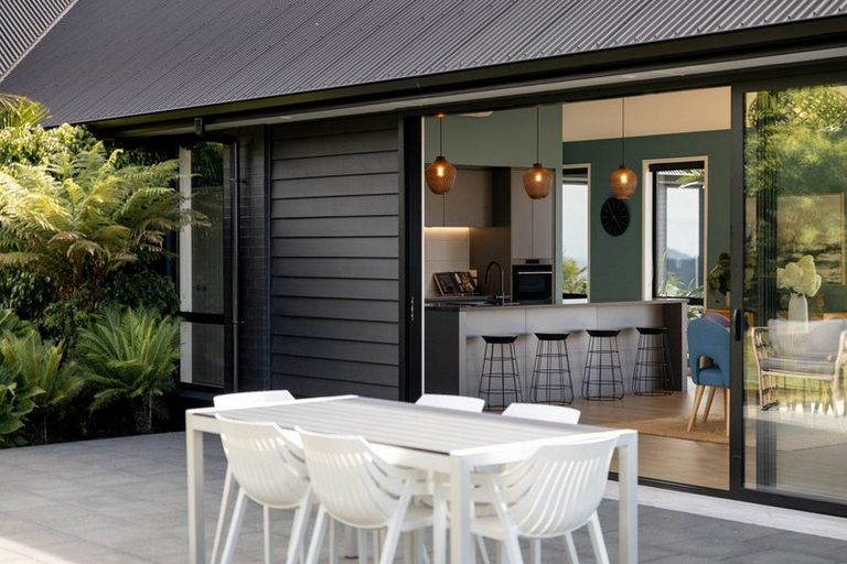 Photo of property in 1 Summerhill Drive, Papamoa, Te Puke, 3187