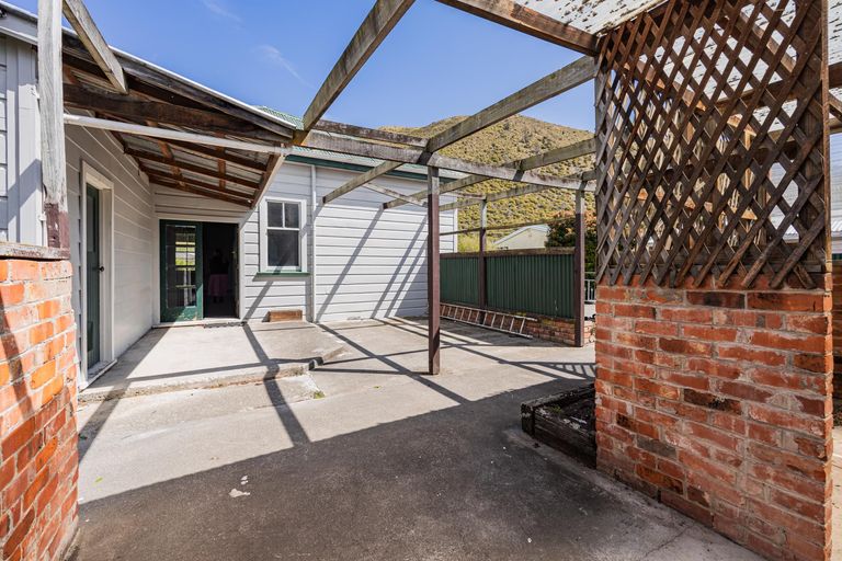 Photo of property in 58 Gordon Street, Kurow, 9435