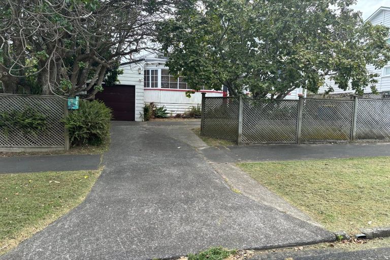 Photo of property in 1/30 Princes Street, Northcote Point, Auckland, 0627