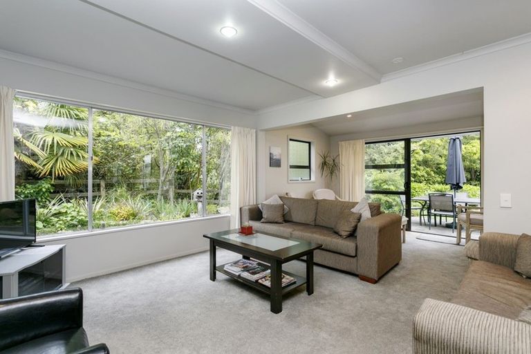 Photo of property in 201 Gillespie Place, Acacia Bay, Taupo, 3385