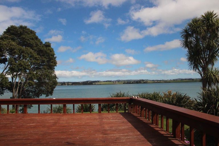 Photo of property in 4 First Avenue, Glenbrook, Waiuku, 2681