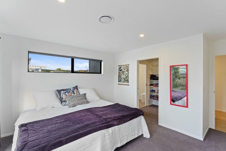 Photo of property in 14 Seagrass Place, Otaki Beach, Otaki, 5512