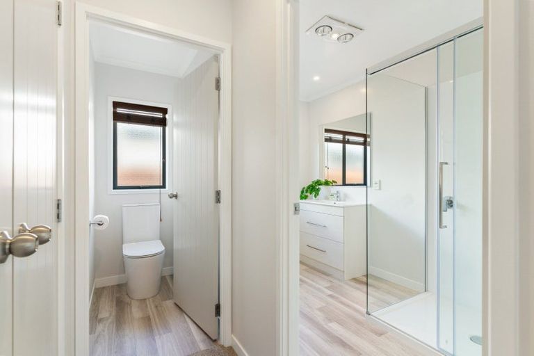 Photo of property in 201 Ocean Road, Whangamata, 3620