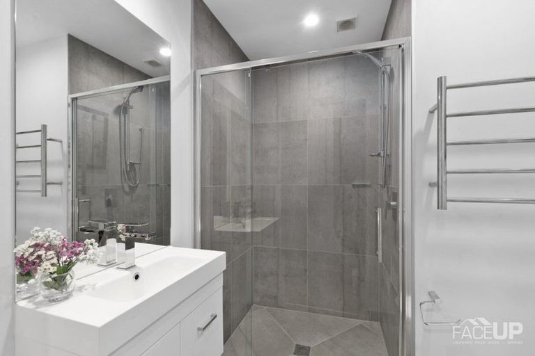 Photo of property in 10 Carder Court, Hobsonville, Auckland, 0618