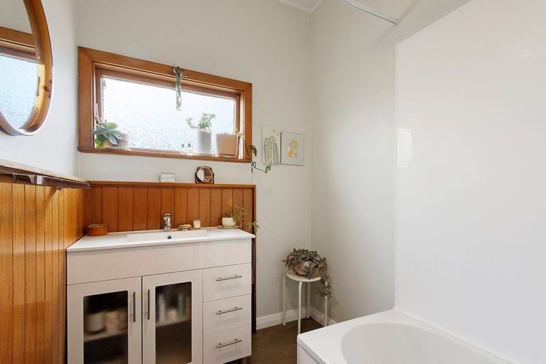 Photo of property in 14 Tabart Street, Woolston, Christchurch, 8023