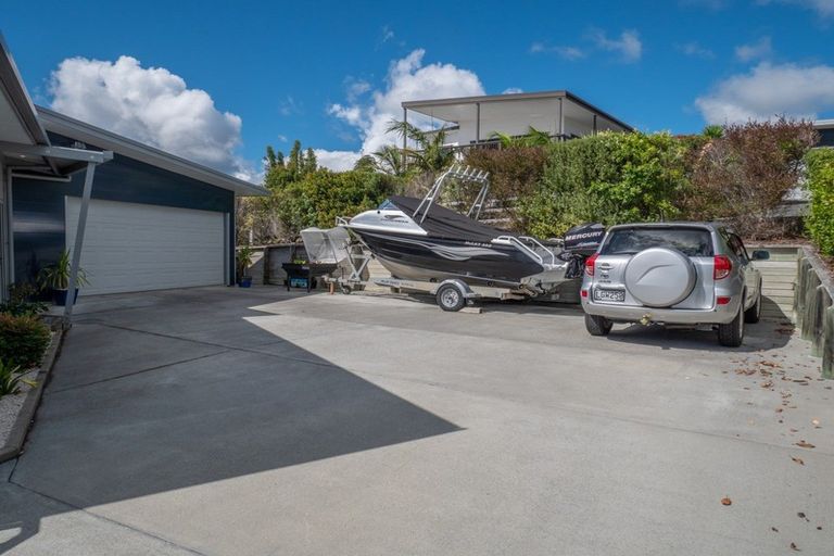 Photo of property in 5 Nancy Wake Place, Cable Bay, 0420