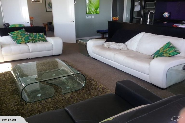 Photo of property in 6 Belleview Terrace, Mount Pleasant, Christchurch, 8081