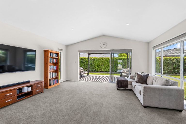 Photo of property in 38 Bradwell Crescent, Halswell, Christchurch, 8025