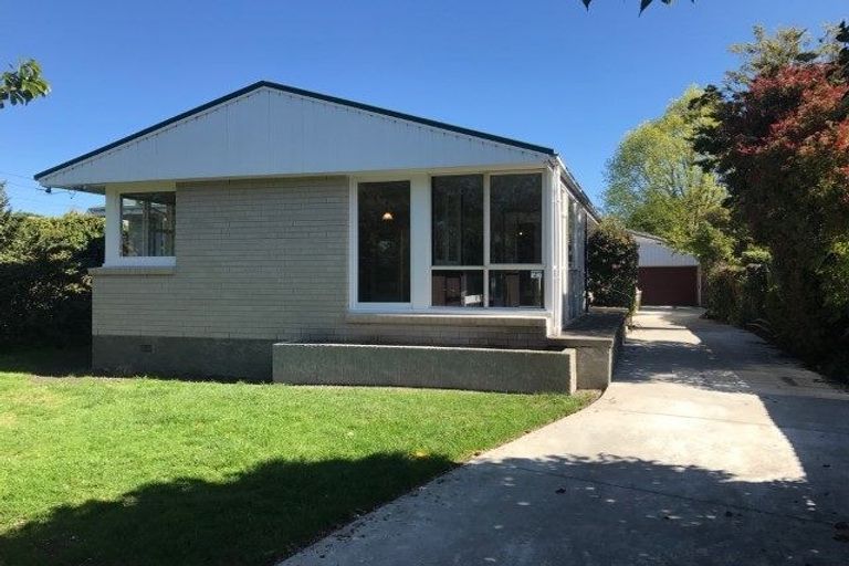 Photo of property in 6 Woodford Terrace, Ilam, Christchurch, 8053