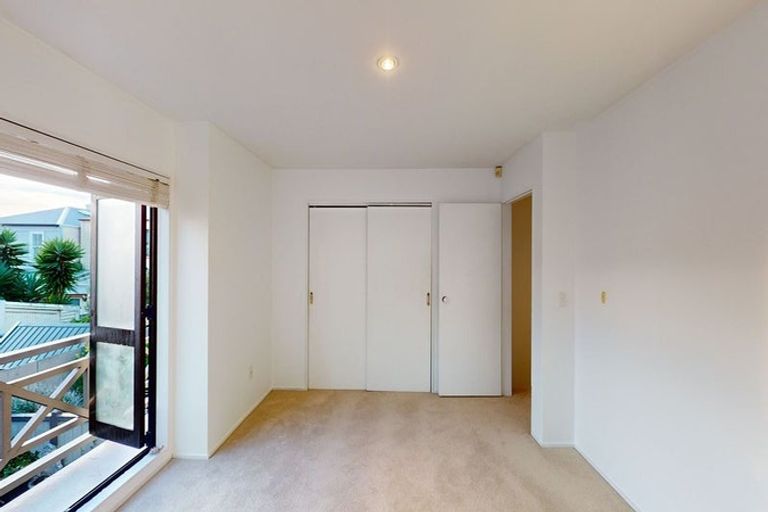 Photo of property in 12 George Street, Thorndon, Wellington, 6011