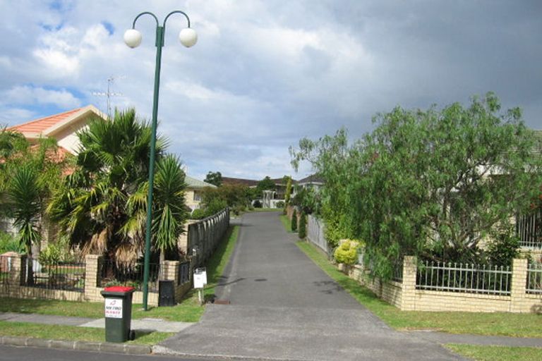 Photo of property in 6 Hogarth Rise, West Harbour, Auckland, 0618
