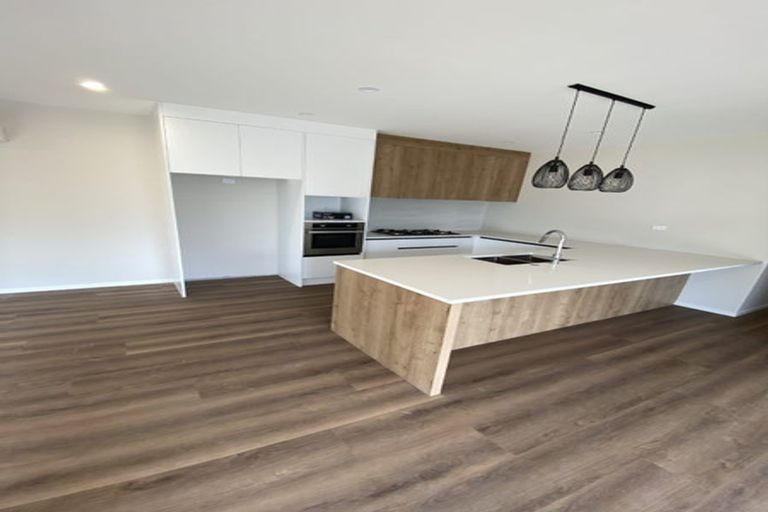 Photo of property in 36d Eastern Beach Road, Bucklands Beach, Auckland, 2012