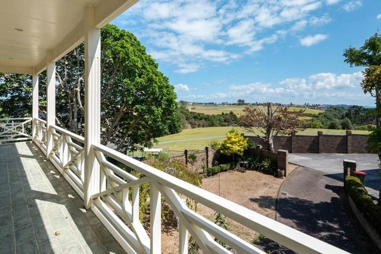 Photo of property in 3/222 Bleakhouse Road, Mellons Bay, Auckland, 2014