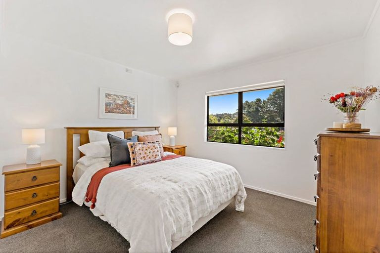 Photo of property in 14 Awaruku Road, Torbay, Auckland, 0630