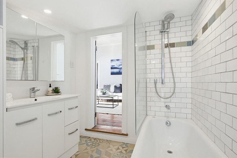 Photo of property in 37 Donald Mclean Street, Newtown, Wellington, 6021