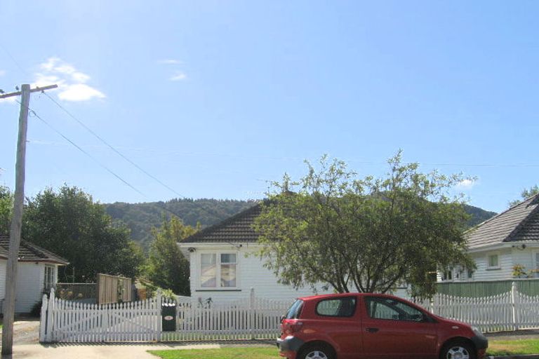 Photo of property in 19 Davis Crescent, Elderslea, Upper Hutt, 5018