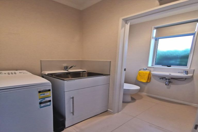 Photo of property in 106 Flat Bush School Road, Flat Bush, Auckland, 2019