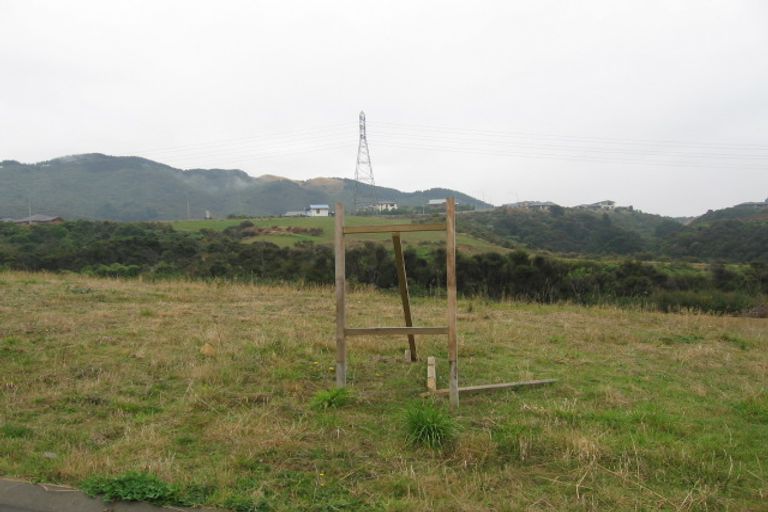 Photo of property in 16 James Nairn Grove, Riverstone Terraces, Upper Hutt, 5018