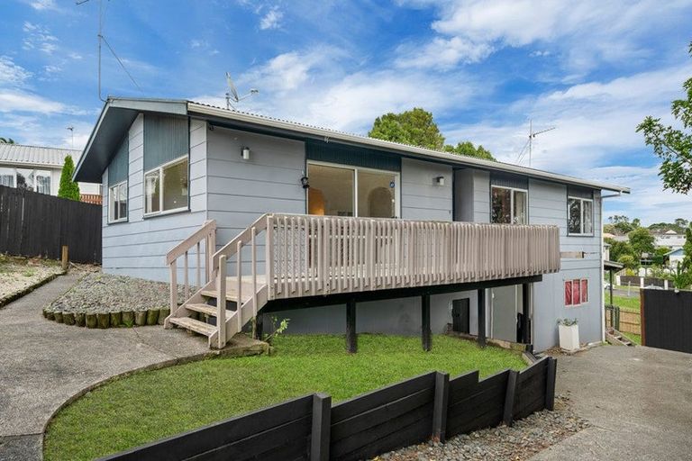 Photo of property in 14 Beauchamp Drive, Massey, Auckland, 0614