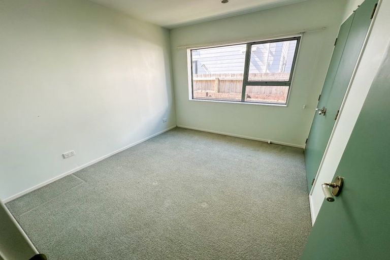 Photo of property in 1/256 Hibiscus Coast Highway, Orewa, 0931