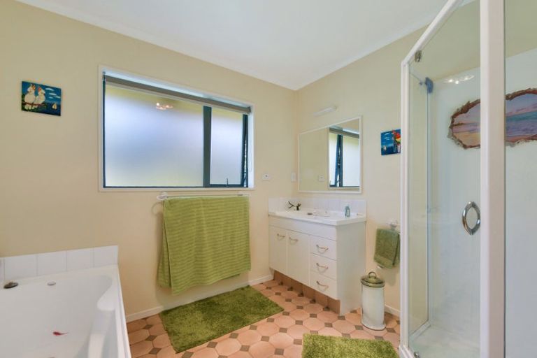 Photo of property in 13 Edwin Chambers Drive, Motueka, 7120