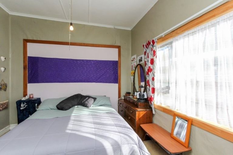 Photo of property in 63 Queen Street, Waitara, 4320