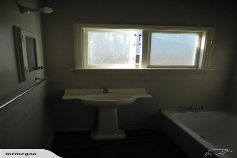 Photo of property in 17 Bowenvale Avenue, Cashmere, Christchurch, 8022