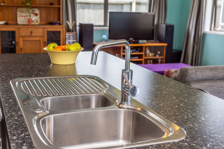 Photo of property in 8 Carteret Place, Aranui, Christchurch, 8061