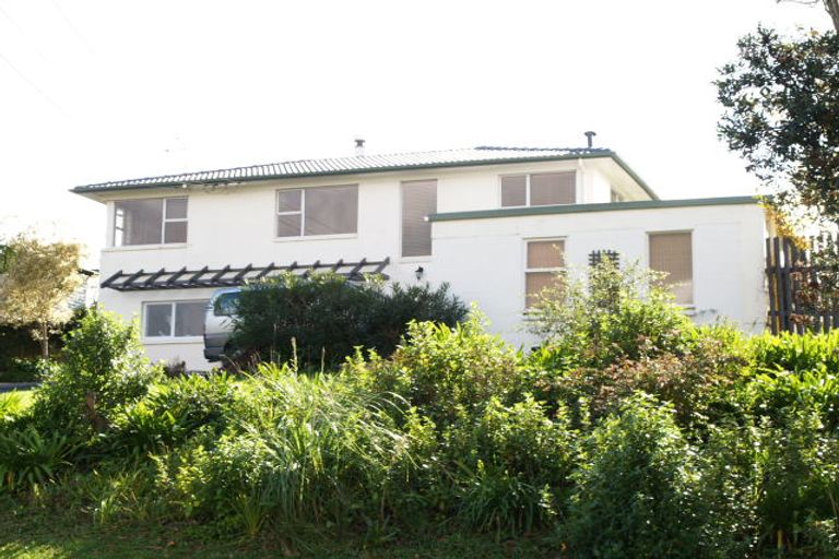Photo of property in 16 Churchill Road, Cockle Bay, Auckland, 2014