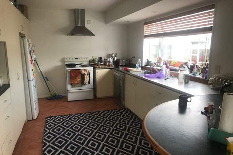 Photo of property in 14 Clematis Grove, Maungaraki, Lower Hutt, 5010