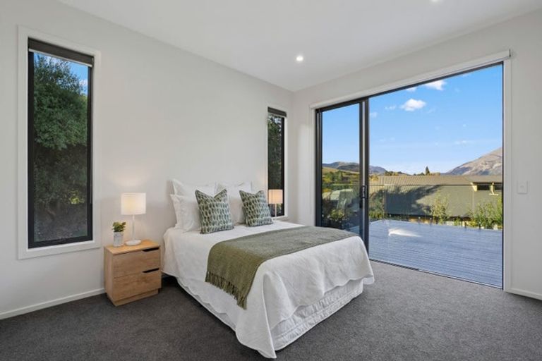 Photo of property in 4 Lindmore Lane, Lower Shotover, Queenstown, 9371